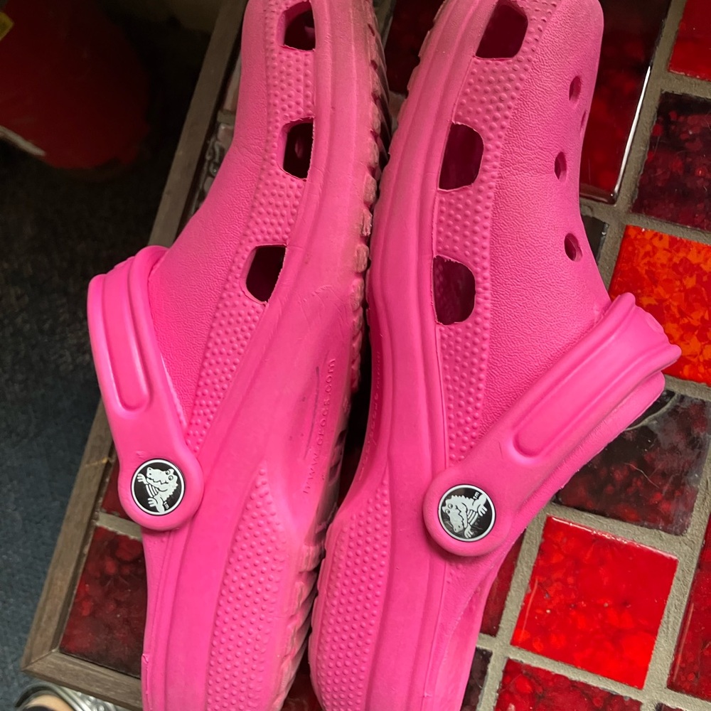 Retired Sun Burst Hot Pink Crocs Women’s 6-7 - Picture 4 of 6